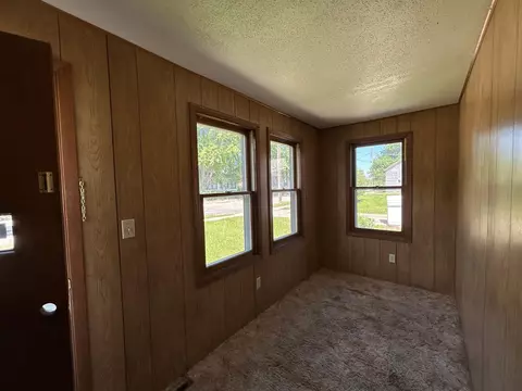 250 W Thielke Ave, Appleton, MN 56208 photo 6