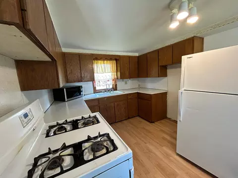 250 W Thielke Ave, Appleton, MN 56208 photo 2