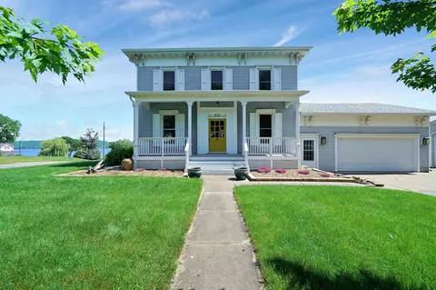 914 N High St, Lake City, MN 55041