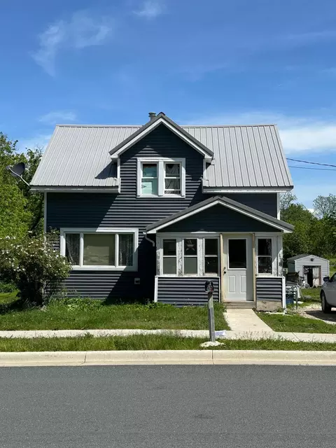 315 W High St, Spring Valley, MN 55975