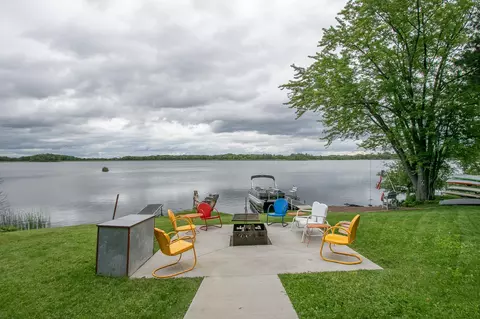 41623 Woodbine St NW, Braham, MN 55006