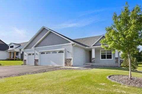 1300 Bellavista Cir, Buffalo, MN 55313