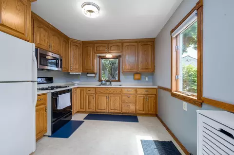 8225 Thomas Ave S, Bloomington, MN 55431 photo 5