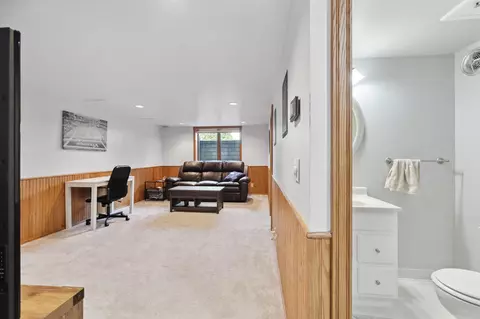 8225 Thomas Ave S, Bloomington, MN 55431 photo 26