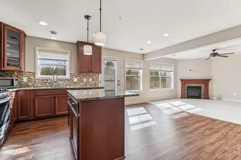 3477 Chestnut Ln, Eagan, MN 55123 photo 11
