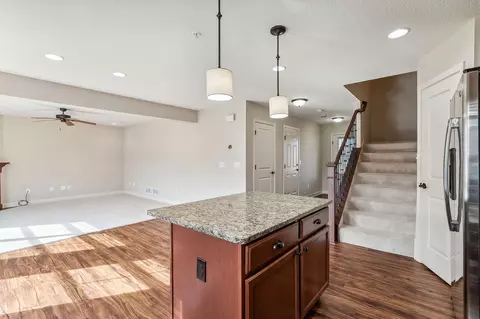 3477 Chestnut Ln, Eagan, MN 55123 photo 12