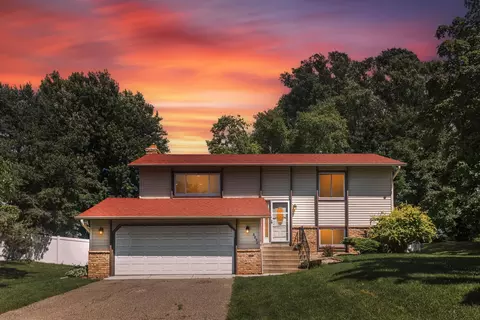 8890 Kimberly Ln N, Maple Grove, MN 55311