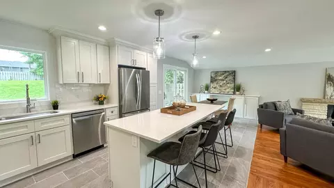 5232 Meadow Rdg, Edina, MN 55439