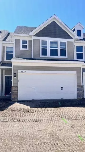 1635 Hauer Trl, Shakopee, MN 55379
