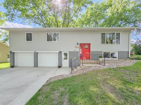 1208 S Halvorson St, Redwood Falls, MN 56283