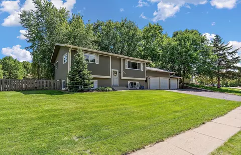 8280 172nd St W, Lakeville, MN 55044