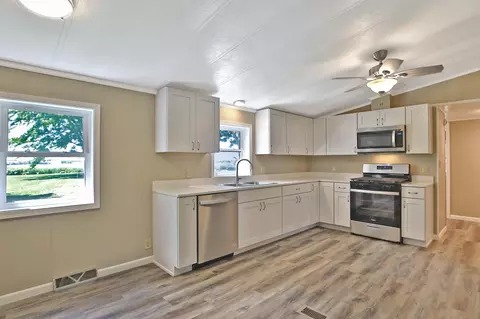 6255 Kenyon Blvd, Faribault, MN 55021 photo 8