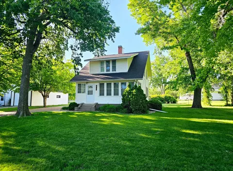 608 12th Ave, Clarkfield, MN 56223