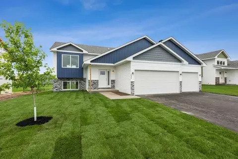 37531 Greenwich Ct, North Branch, MN 55056