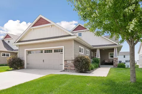 1316 Shadywood Ln, Waconia, MN 55387