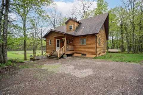 6214 Jerry Rd, Duluth, MN 55810