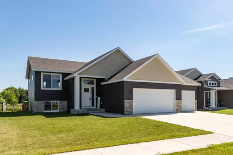 2106 14th Ave NE, Austin, MN 55912