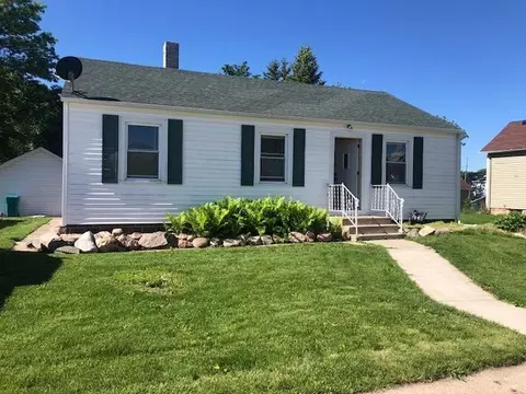 208 5th Ave SE, Waseca, MN 56093