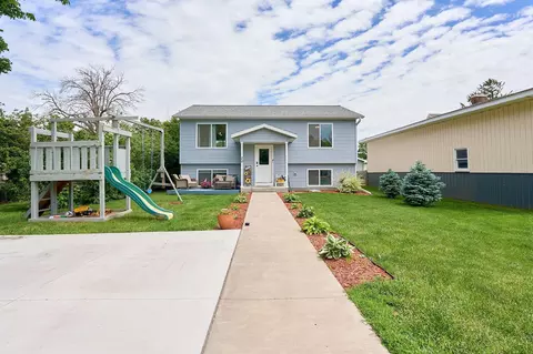 20 2nd Ave NW, Elgin, MN 55932