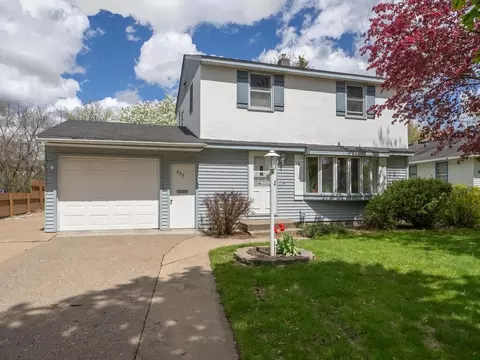 833 Park St, Anoka, MN 55303