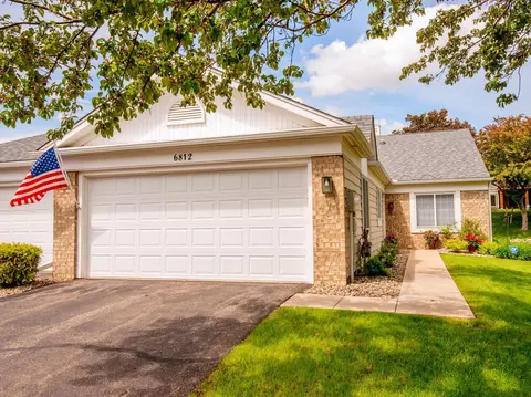 6812 Fremont Ln, Woodbury, MN 55125