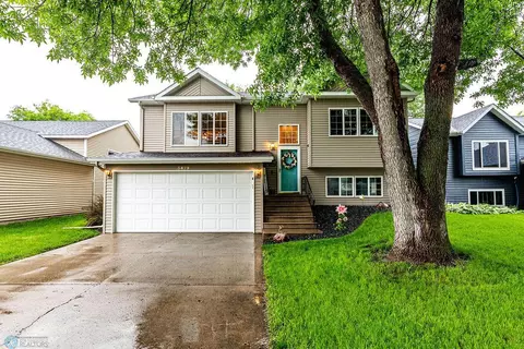 3479 18th St S, Fargo, ND 58104