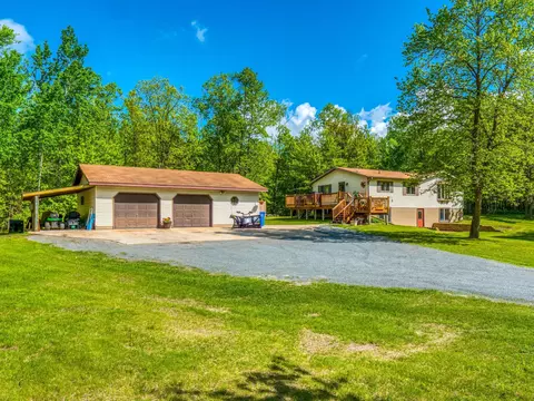 425 Island View Dr NW, Bemidji, MN 56601