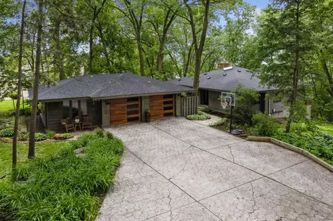 24306 E Cedar Lake Dr, New Prague, MN 56071