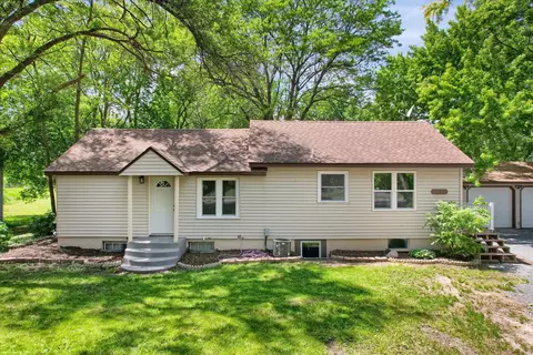 883 Century Ave N, Maplewood, MN 55119