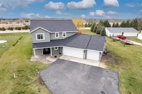 4457 Roberds Lake Trl, Faribault, MN 55021