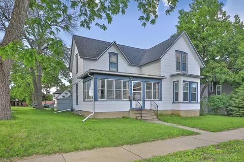 222 E Vine St, Owatonna, MN 55060