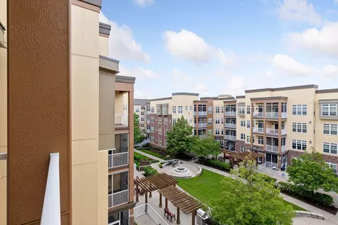 2550 38th Ave NE #409, Saint Anthony, MN 55421