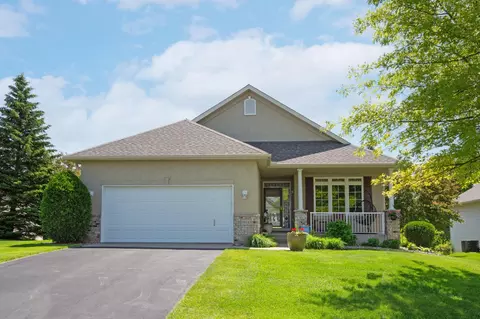 19143 Inndale Dr, Lakeville, MN 55044