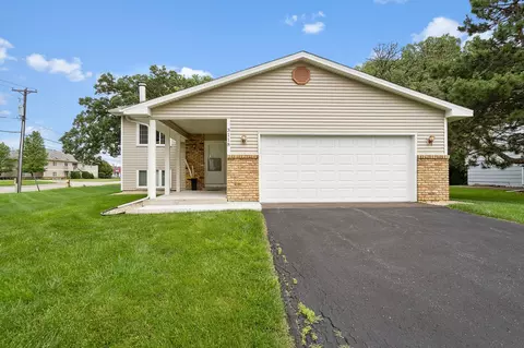 3118 Ontario Rd, Little Canada, MN 55117