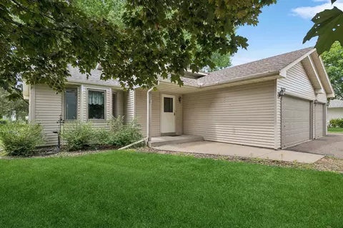9137 Brunswick Ave N, Brooklyn Park, MN 55443