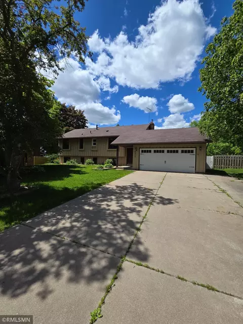 6925 Innsdale Avenue Ct S, Cottage Grove, MN 55016
