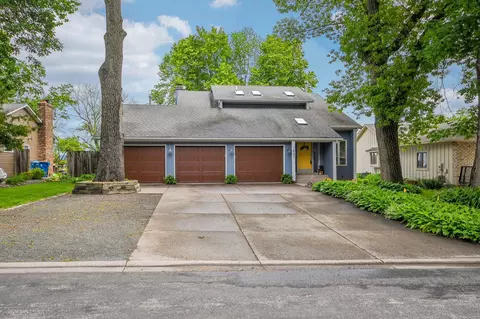 1407 Bay Point Dr SE, Forest Lake, MN 55025