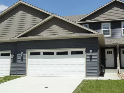 455 19th St, Zumbrota, MN 55992