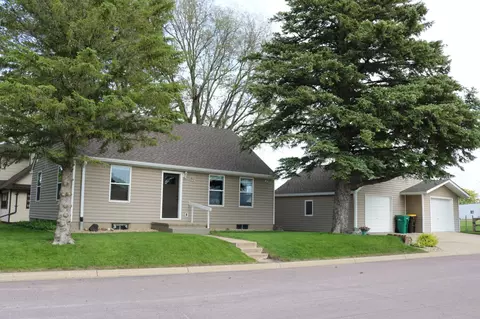 80 3rd Ave NW, Trimont, MN 56176