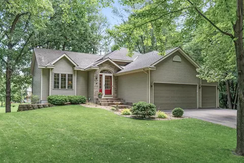 7082 Wellington Ln N, Maple Grove, MN 55369
