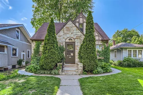 4220 Snelling Ave, Minneapolis, MN 55406
