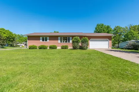 1815 S 8th St, Brainerd, MN 56401