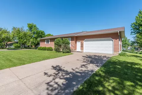 1815 S 8th St, Brainerd, MN 56401 photo 2