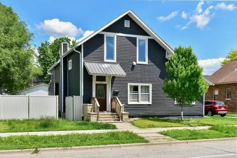264 E 5th St, Winona, MN 55987