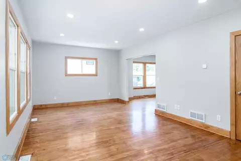1437 3rd Ave N, Fargo, ND 58102 photo 5