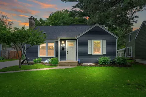 1829 Simpson St, Falcon Heights, MN 55113