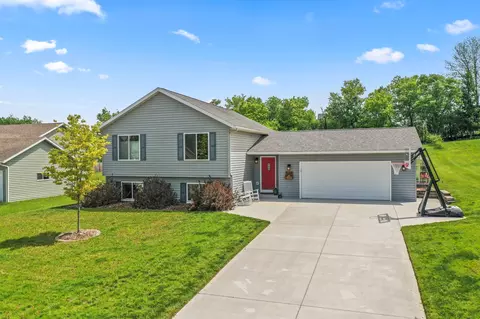 509 Lally Ln, Zumbrota, MN 55992