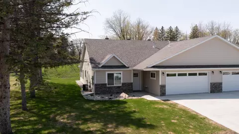 1448 Campus Dr, Fergus Falls, MN 56537