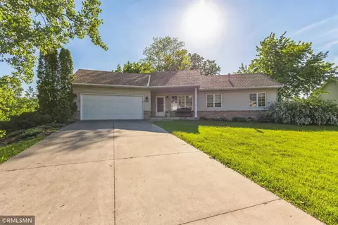 1993 Edgemont St N, Maplewood, MN 55117