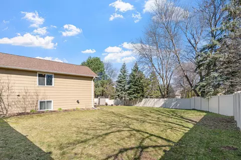 9681 Parkside Trl, Champlin, MN 55316 photo 6